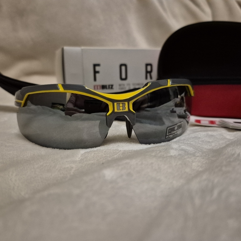 NWT BLIZ Sunglasses Eyewear FORCE grey yellow smoke Glass For Men